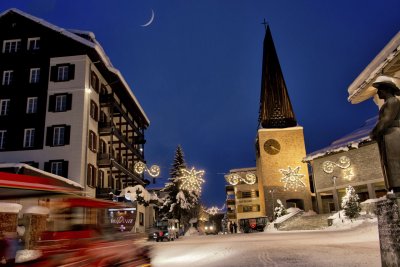 saas-fee-village-square-snow
