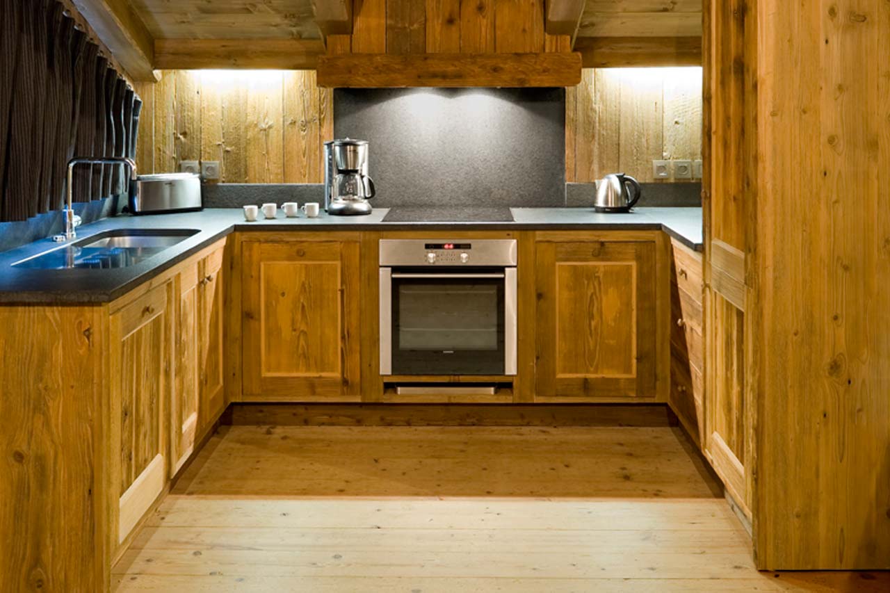 Well-equipped kitchen at Chalet Baby Bear in Chamonix