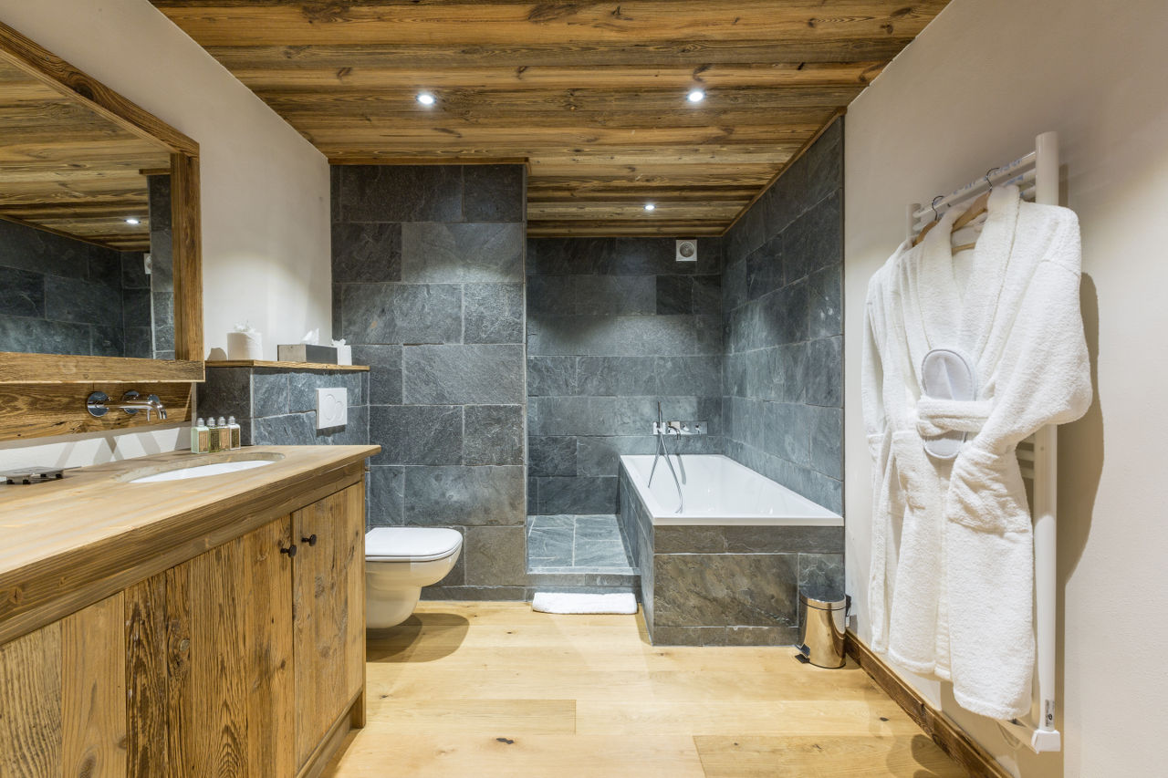 Ensuite bathroom at Chalet Baloo in Chamonix
