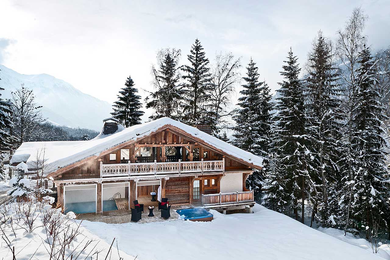 Exterior in winter at Chalet Baloo in Chamonix