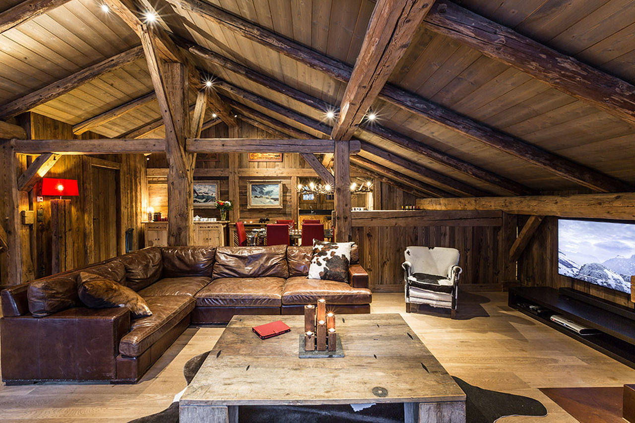 Open plan living and dining area at Chalet Baloo in Chamonix