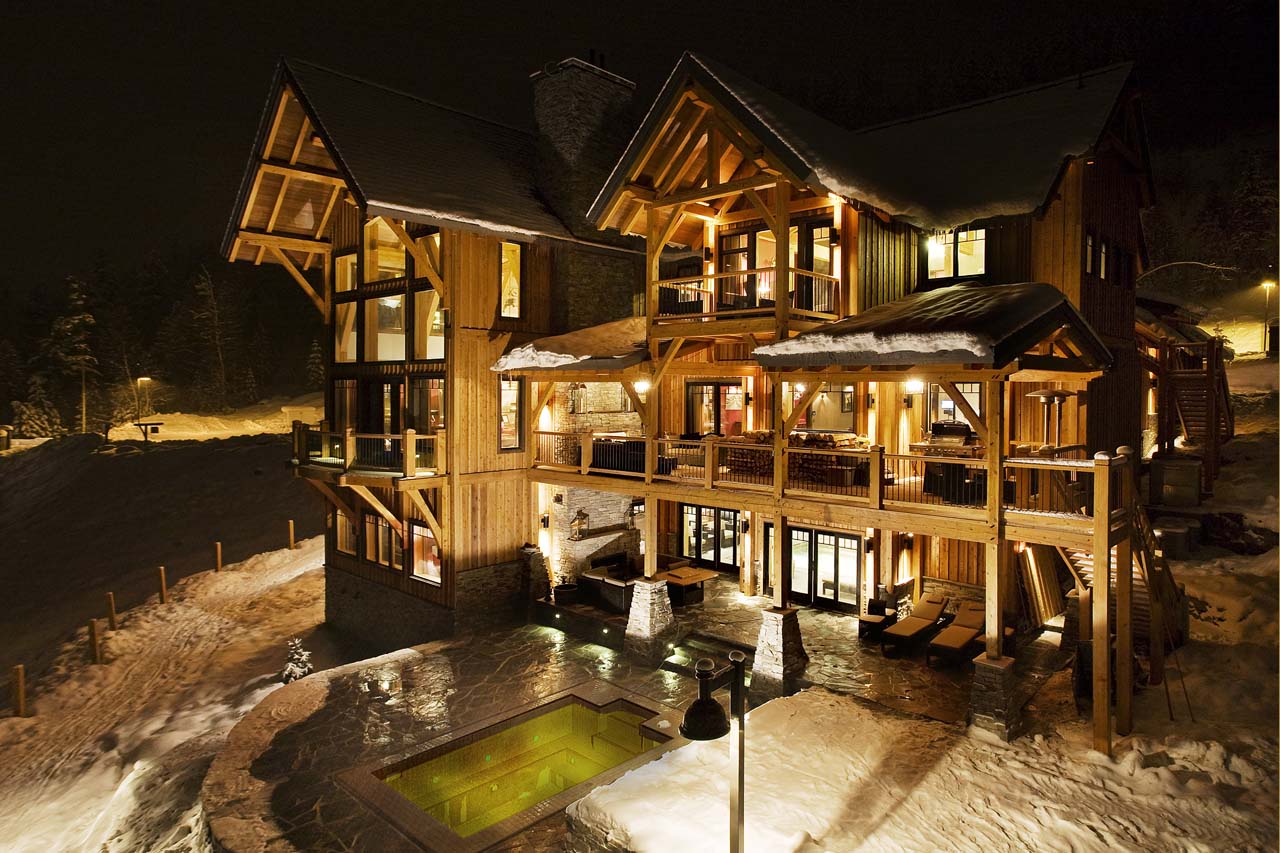 Chalet Bighorn, Revelstoke • Alpine Guru
