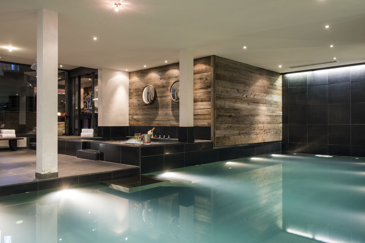 The Lodge Verbier spa with swimming pool