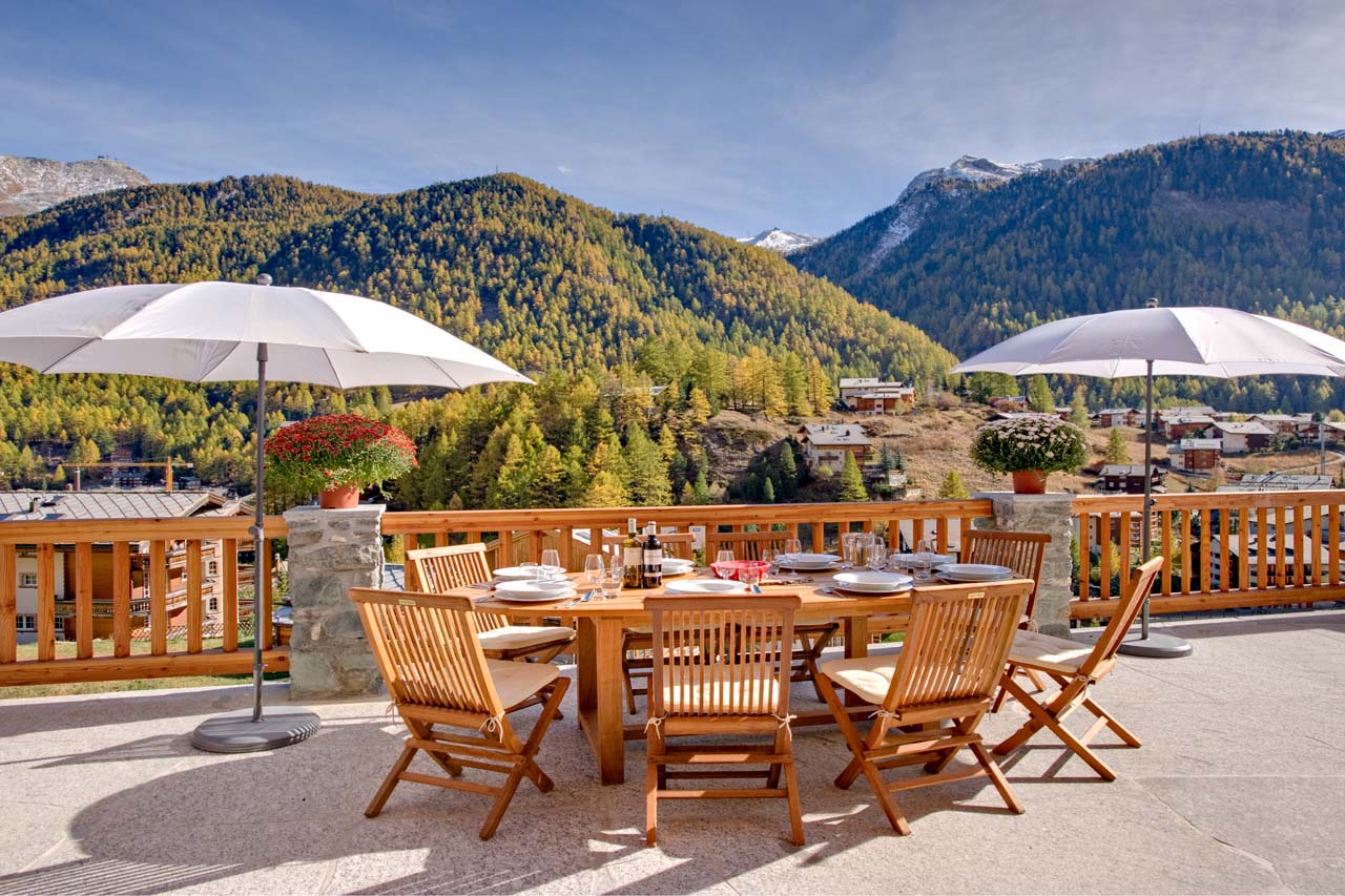 Chalet Gemini Zermatt al fresco dining in summer on the terrace