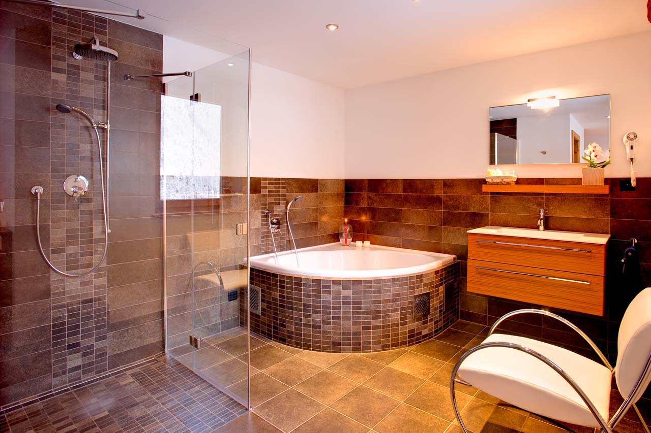 Chalet Gemini Zermatt master bathroom