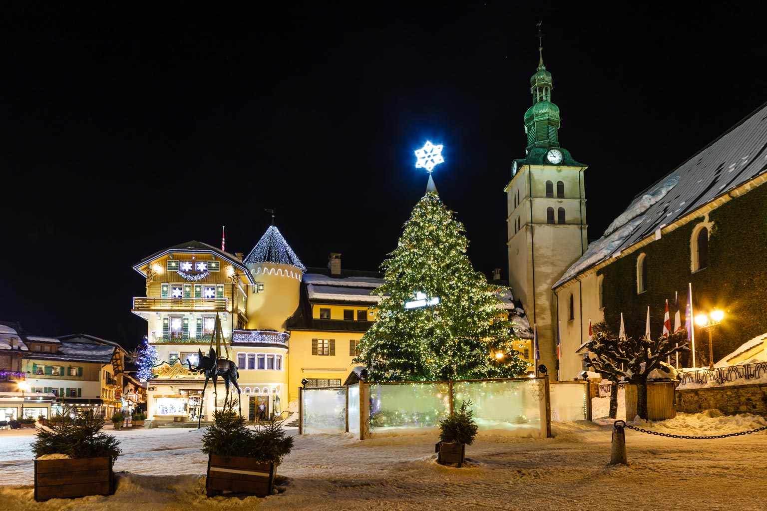 5 festive resorts for December